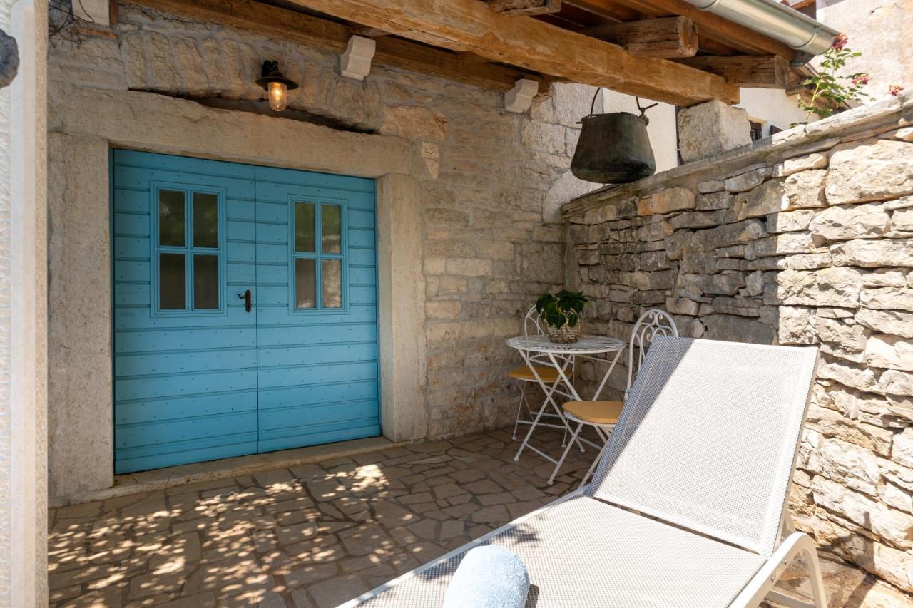 Villa Janko Sveti Lovreč Pazenatički Exteriör bild